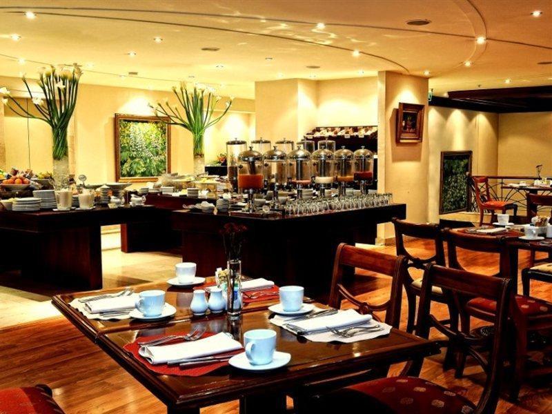 เอ็นเอช คอลเลคชั่น กีโต รอยัล Hotel ภายนอก รูปภาพ